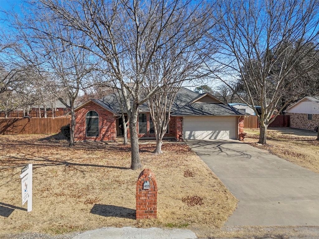 403 Carolota Street - Photo 3