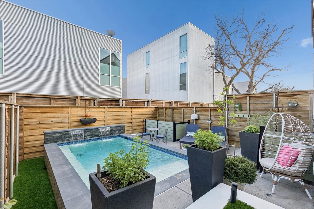 4404 Capitol Avenue - Photo 37