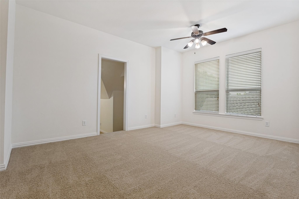 1806 Caprock Road - Photo 15