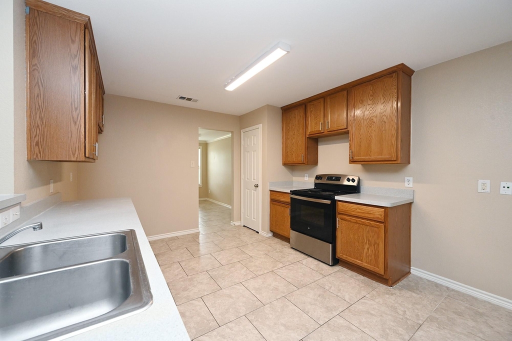 8908 Stewart Street - Photo 10