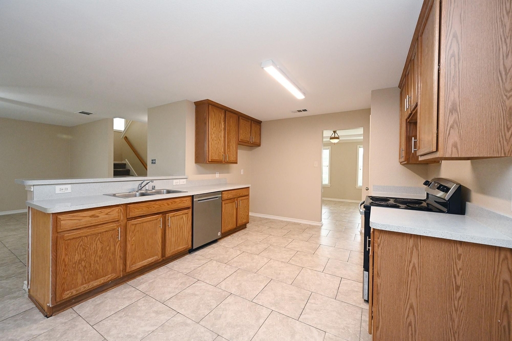 8908 Stewart Street - Photo 11