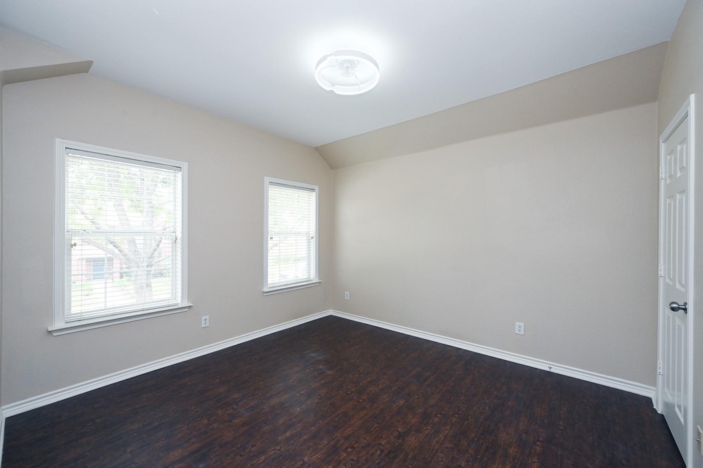 8908 Stewart Street - Photo 19