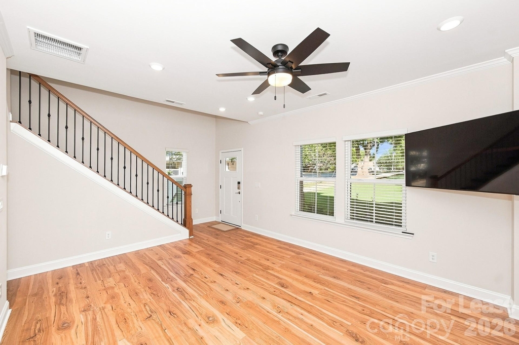 105 Goodson Place - Photo 7