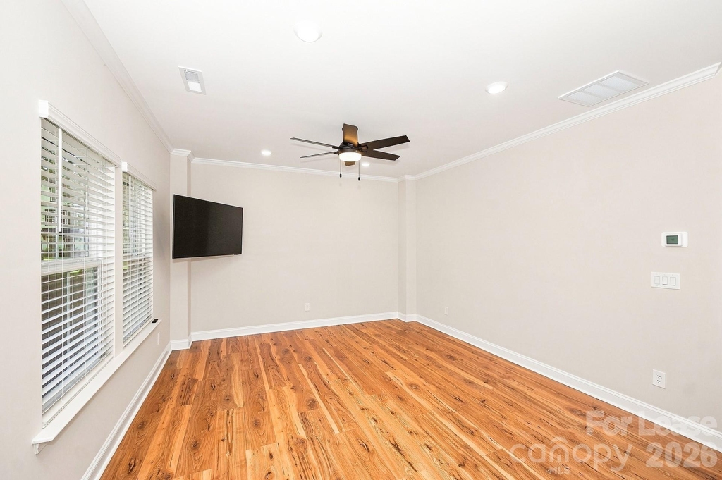 105 Goodson Place - Photo 8