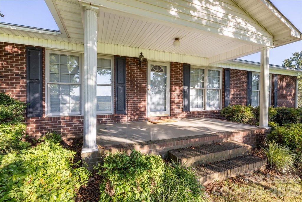 34838 Ellen Road - Photo 2