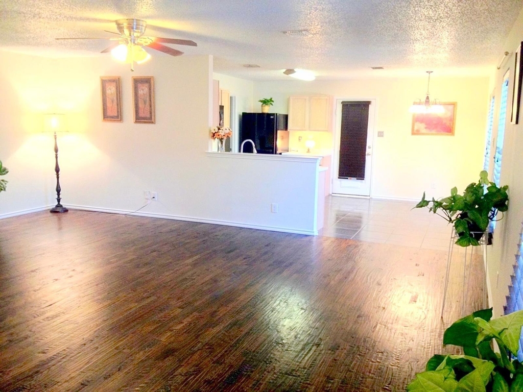 3107 Westview Drive - Photo 1