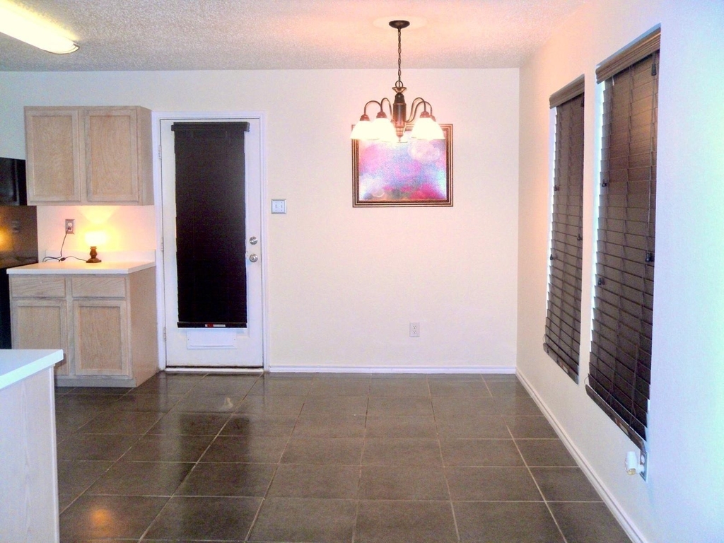 3107 Westview Drive - Photo 3