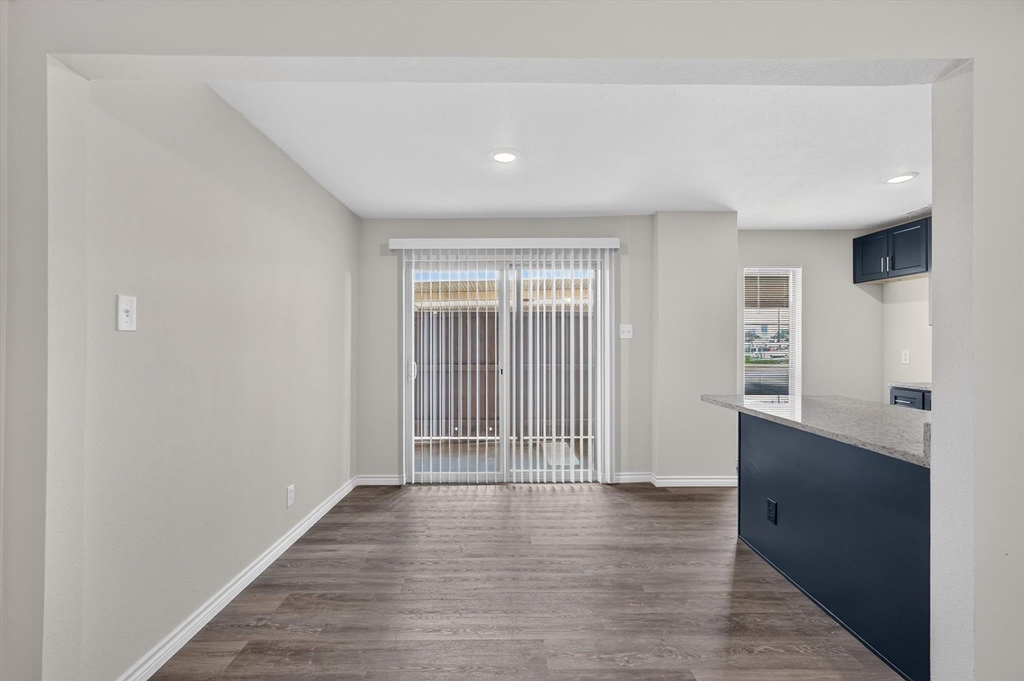 4652 Matilda Street - Photo 16