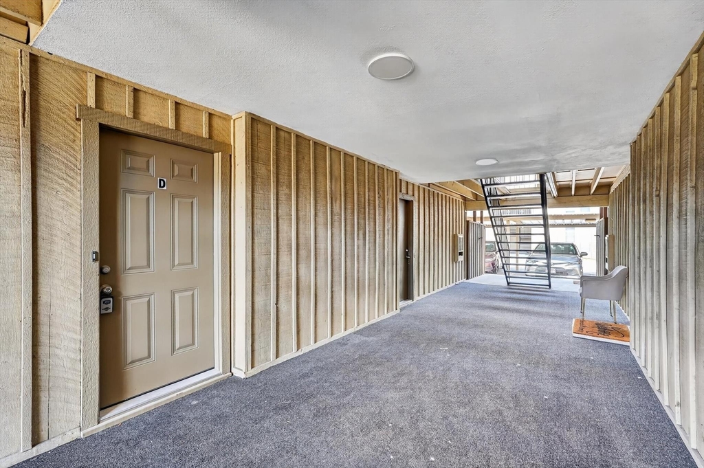 4652 Matilda Street - Photo 4