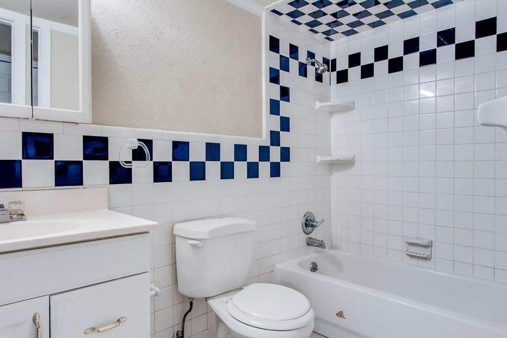 631 Valley View Drive - Photo 15