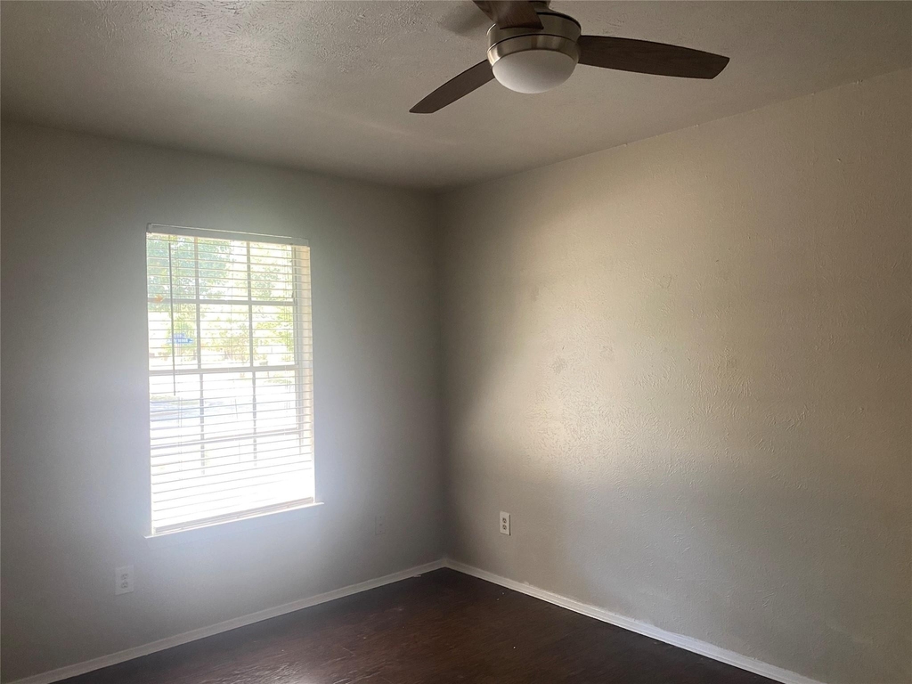 423 Shady Brook Place - Photo 17