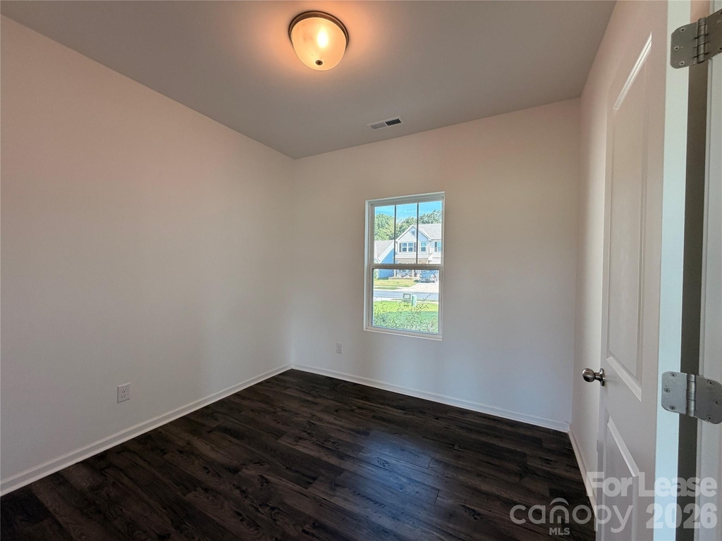 242 Redondo Drive - Photo 2
