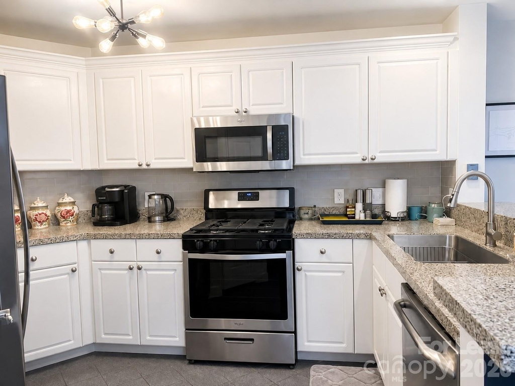 18015 Kings Point Drive - Photo 1