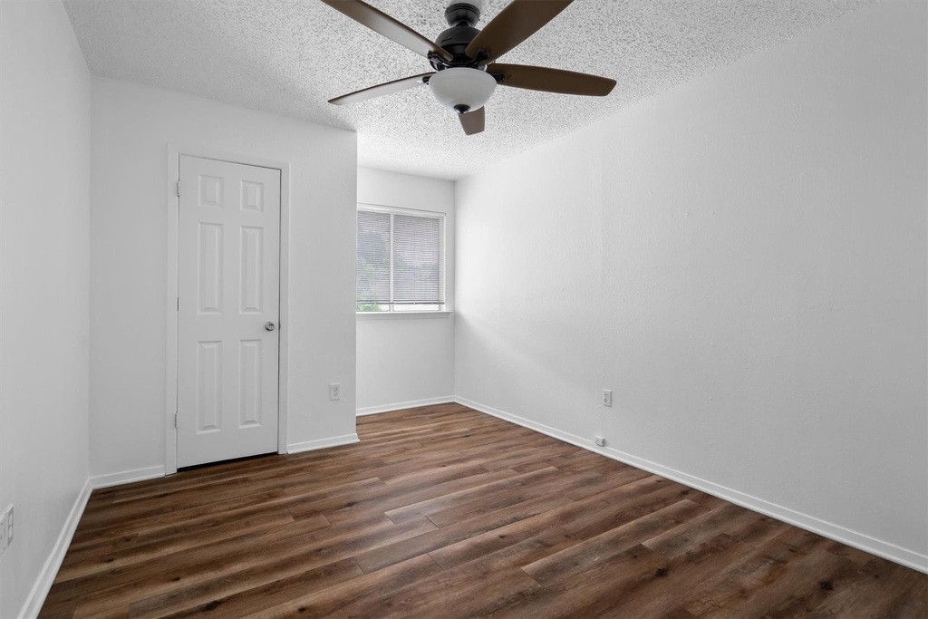 2205 Chase Court - Photo 18