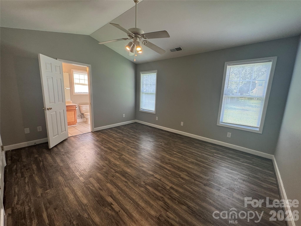 124 Crestwood Drive - Photo 12