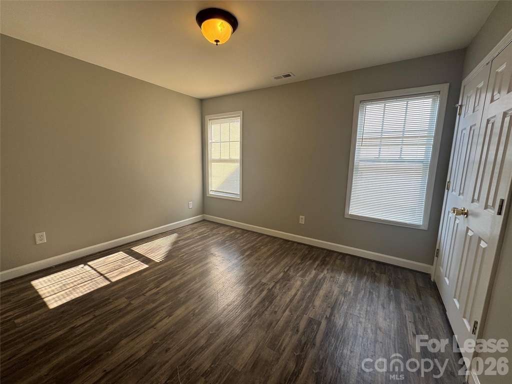124 Crestwood Drive - Photo 11