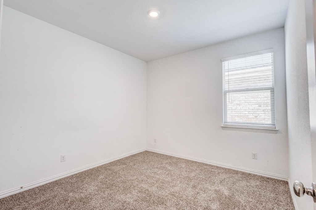 14801 Holster Trail - Photo 26