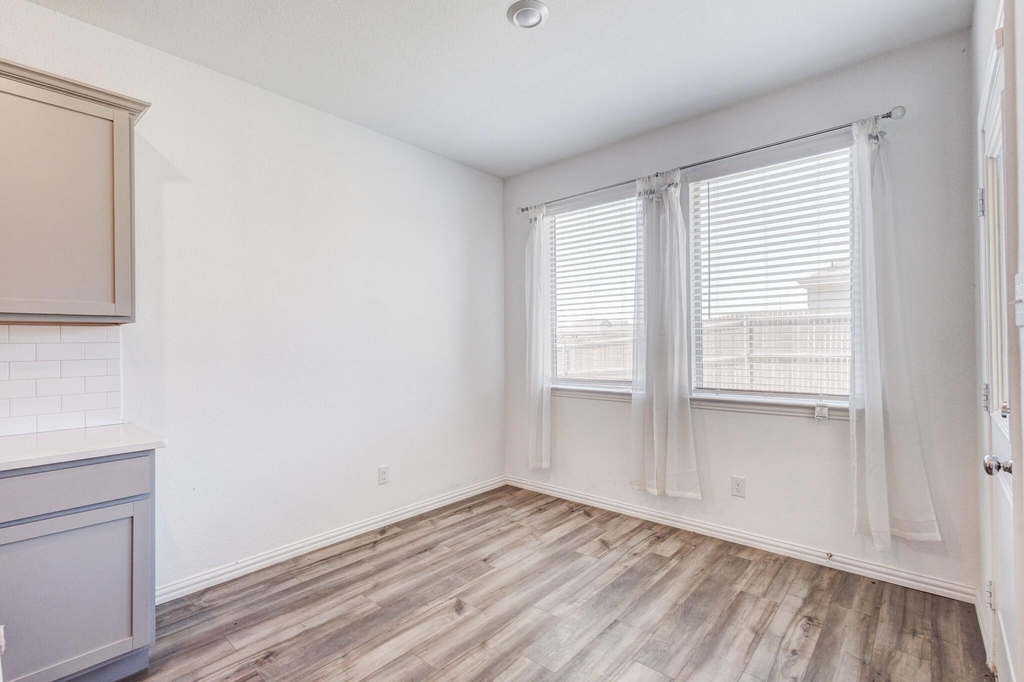 14801 Holster Trail - Photo 11