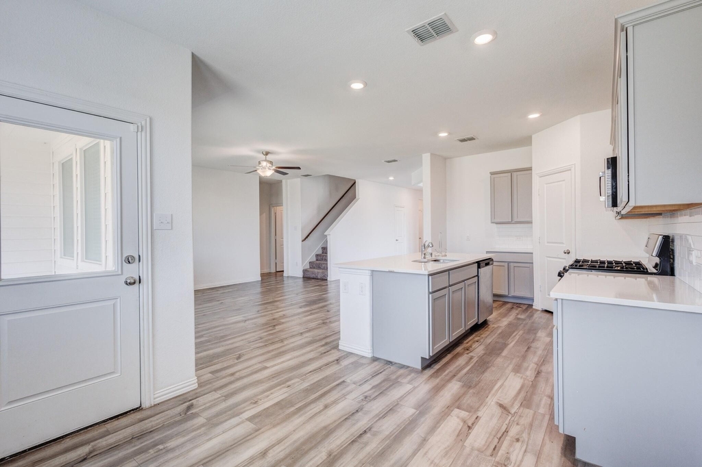 14801 Holster Trail - Photo 13
