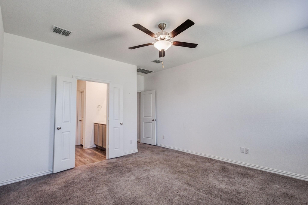 14801 Holster Trail - Photo 19