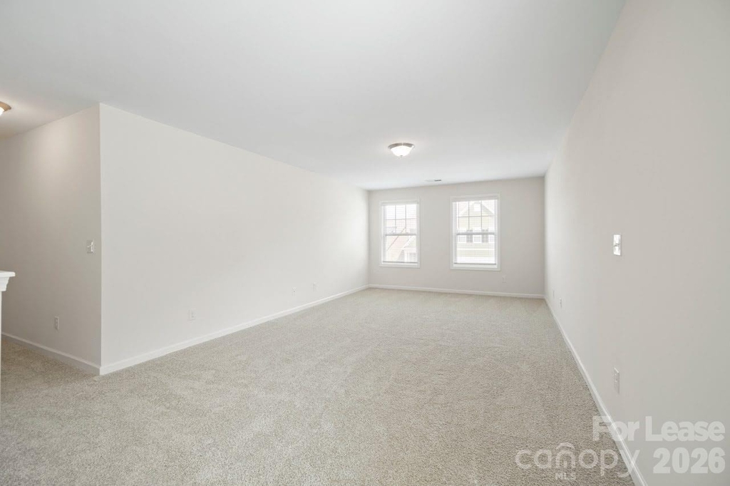 1024 Arbury Way - Photo 15