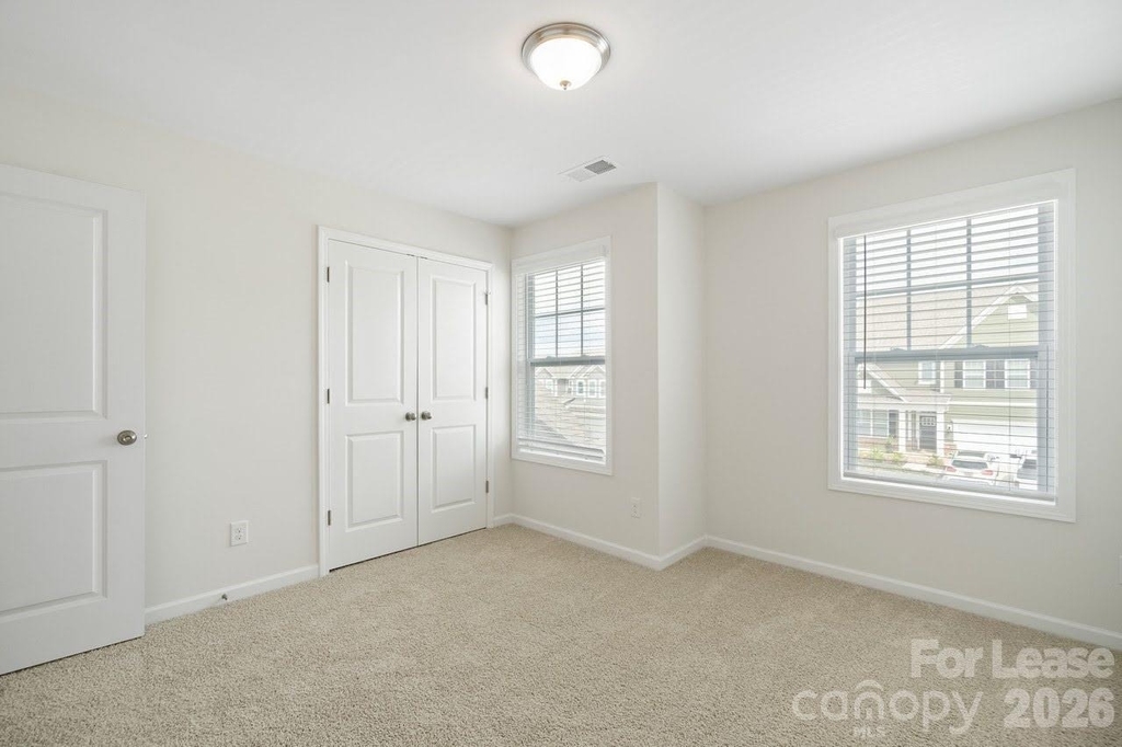 1024 Arbury Way - Photo 21