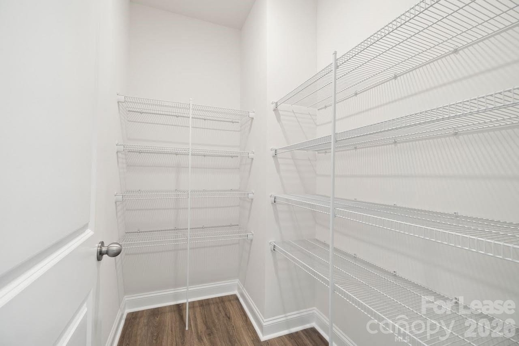 1024 Arbury Way - Photo 11