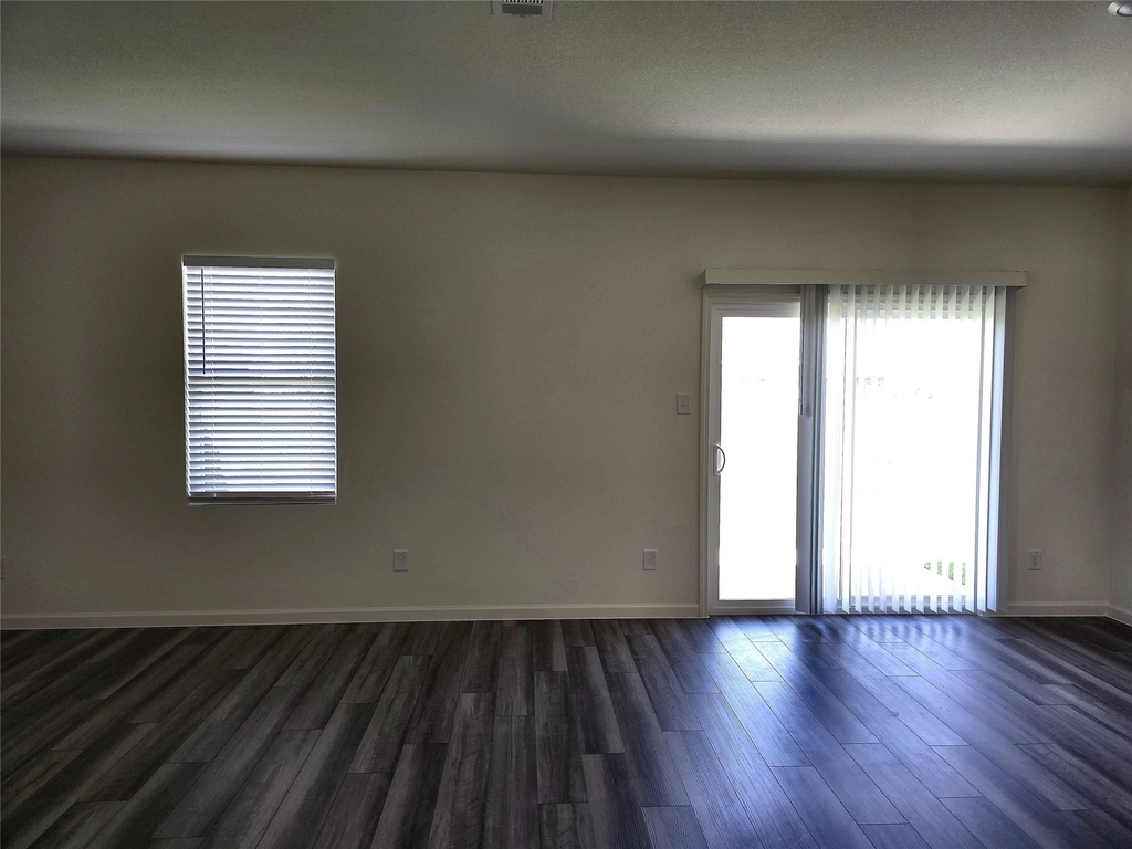 12701 Haymarket - Photo 18