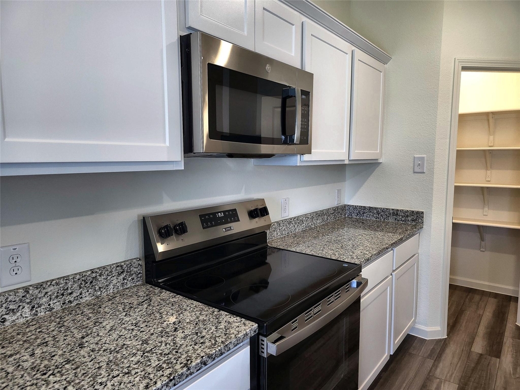 12701 Haymarket - Photo 25