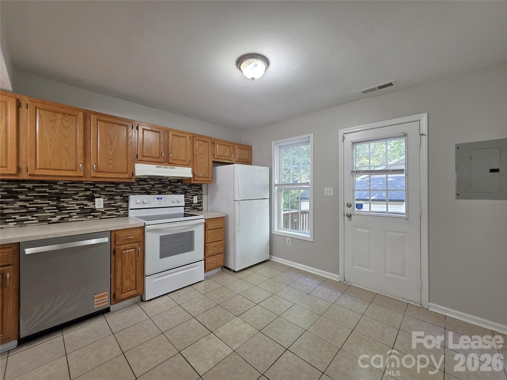 268 Southcircle Drive Nw - Photo 4