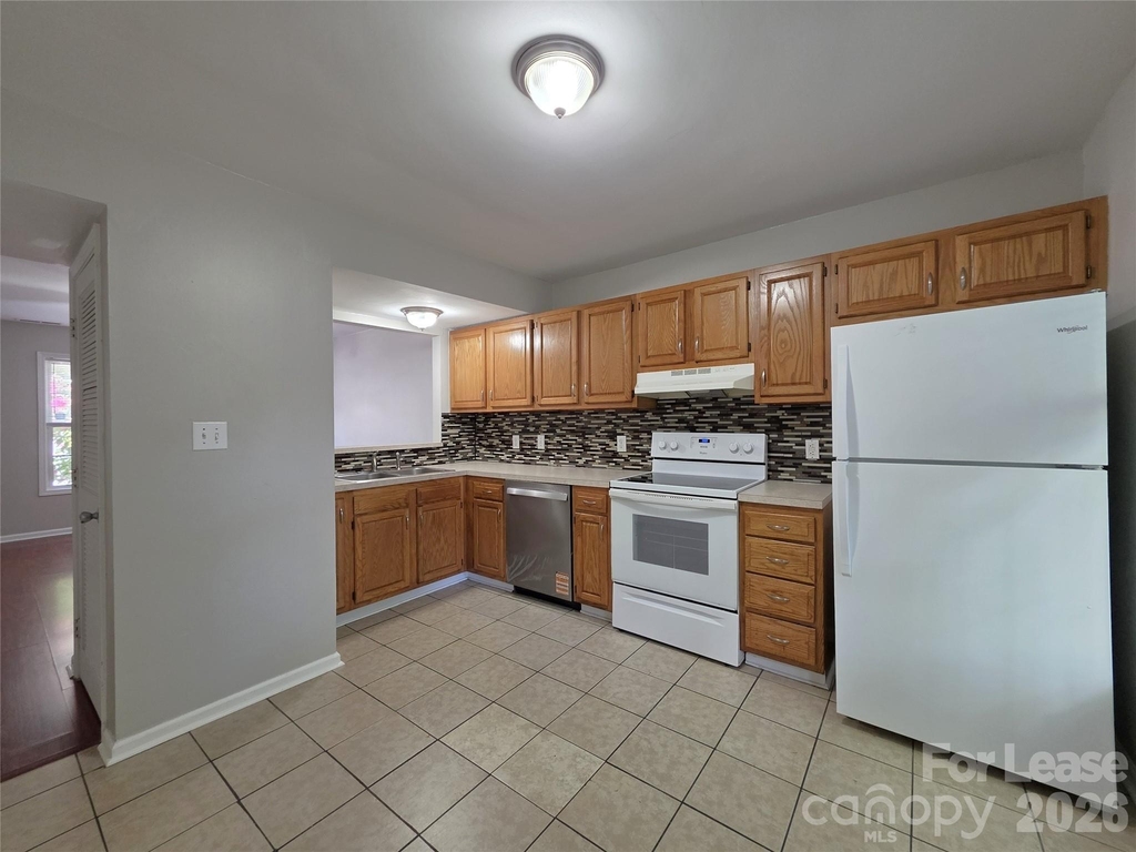 268 Southcircle Drive Nw - Photo 3