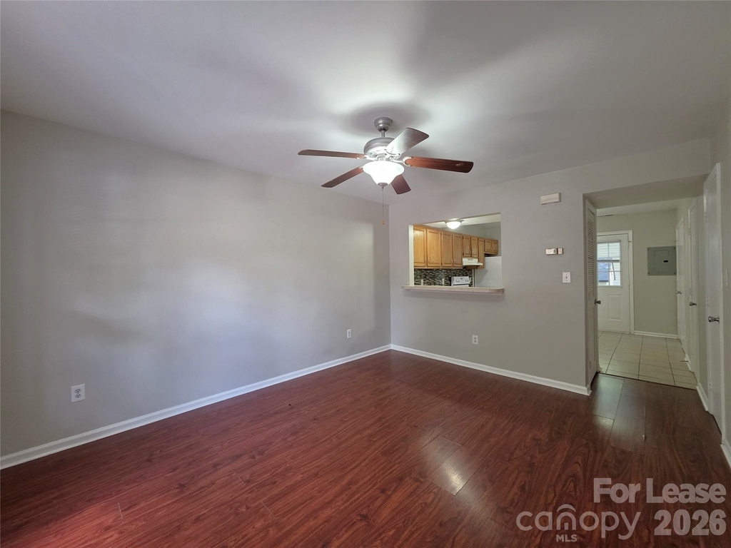 268 Southcircle Drive Nw - Photo 2