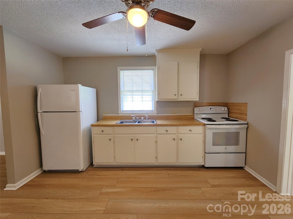 408 Cannon Street - Photo 4