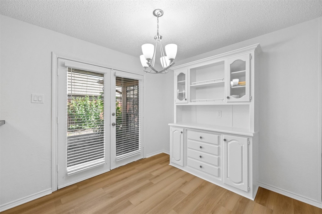 4007 Saint Christopher Lane - Photo 9