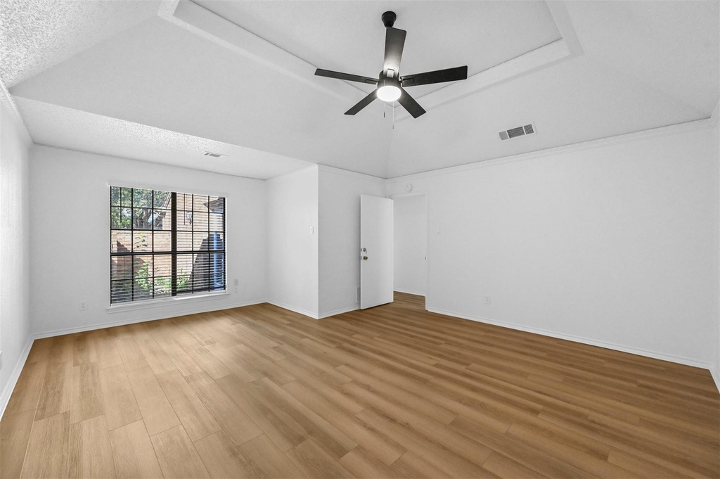 4007 Saint Christopher Lane - Photo 7