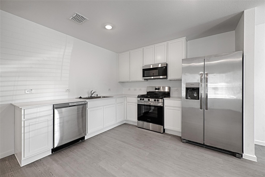 1617 Verdin Drive - Photo 5