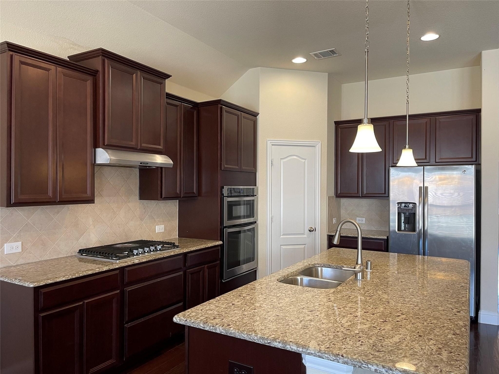 2404 Shenfield Drive - Photo 7