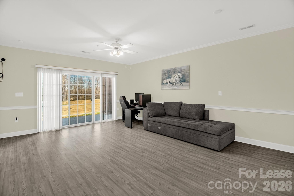 9047 Meadow Vista Road - Photo 11