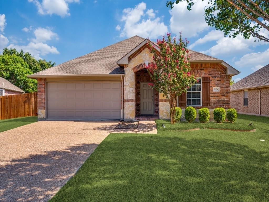2524 Navasota Drive - Photo 0