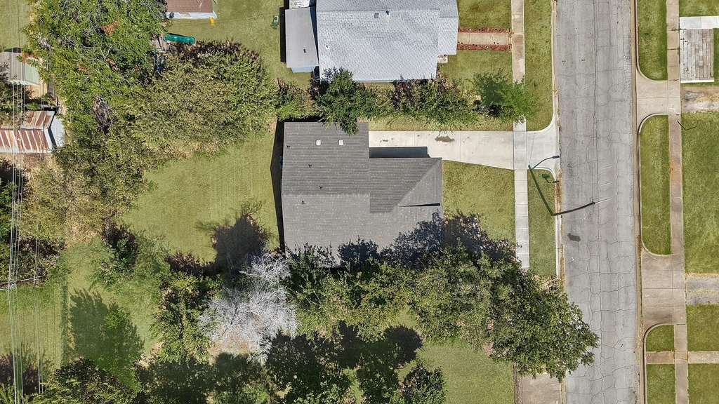 1415 E Jefferson Avenue - Photo 1