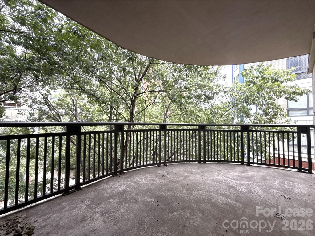 718 W Trade Street - Photo 12