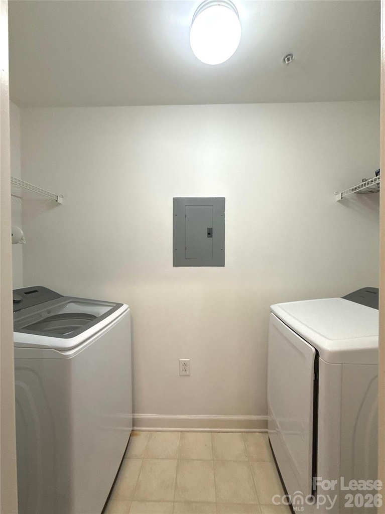 718 W Trade Street - Photo 11