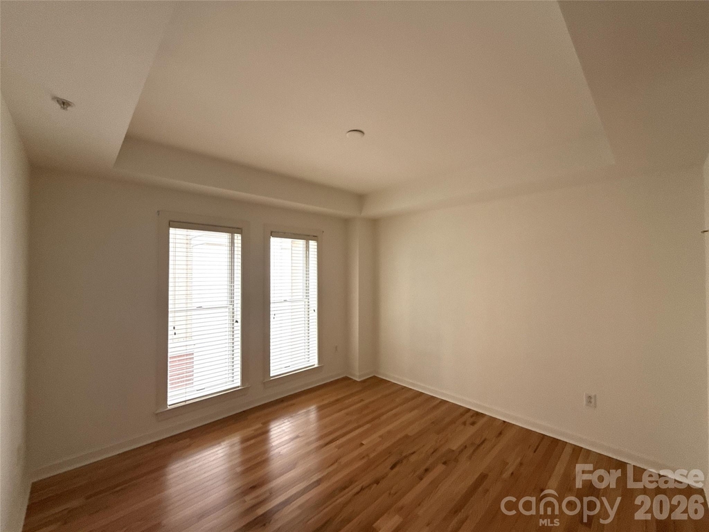 718 W Trade Street - Photo 9