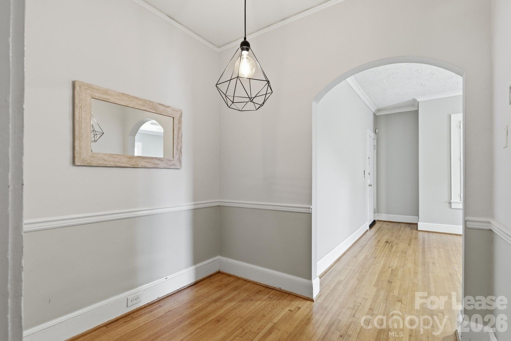 2112 Crescent Avenue - Photo 12