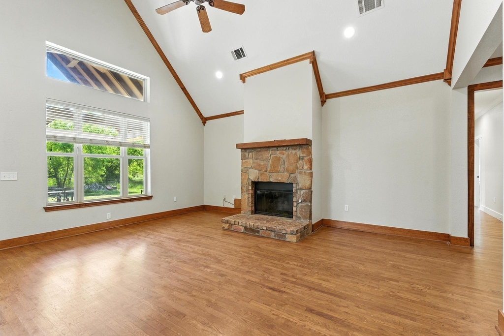 2656 W Fm 455 - Photo 8