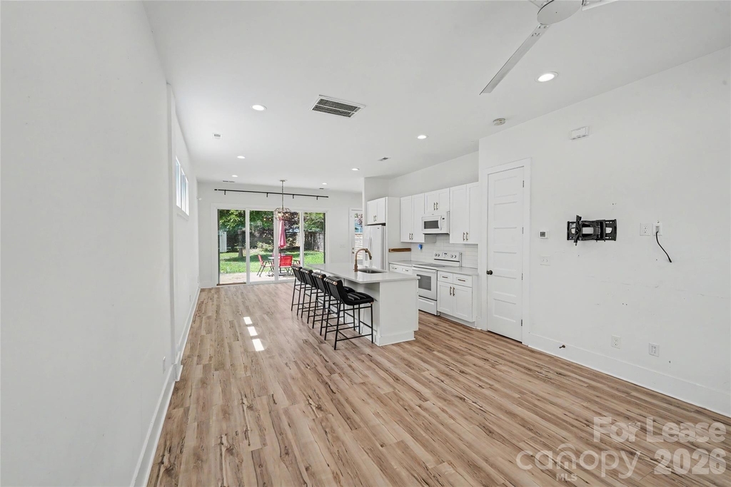 1521 Walton Road - Photo 11