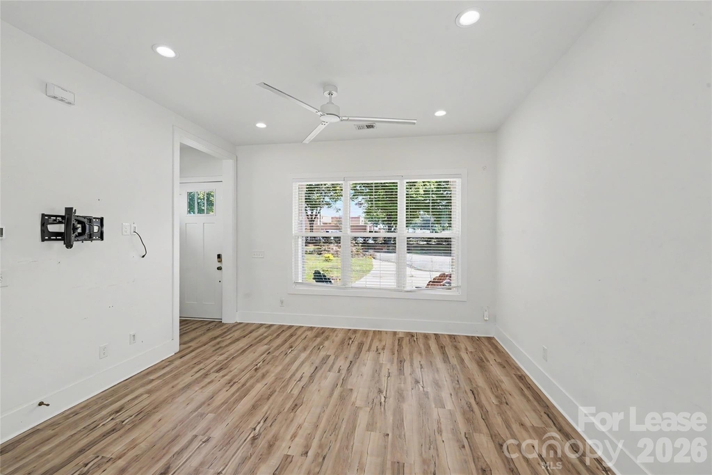 1521 Walton Road - Photo 8