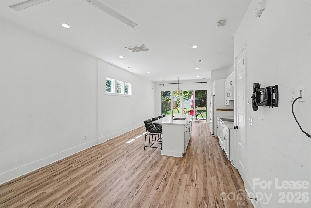 1521 Walton Road - Photo 9
