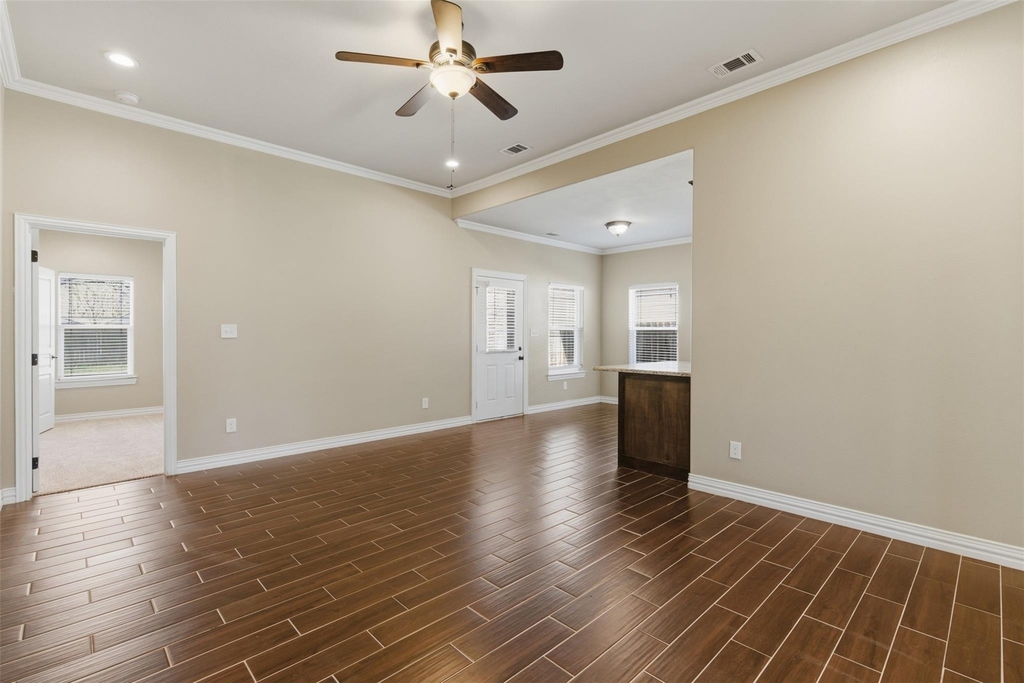 1524 S Montgomery Street - Photo 6