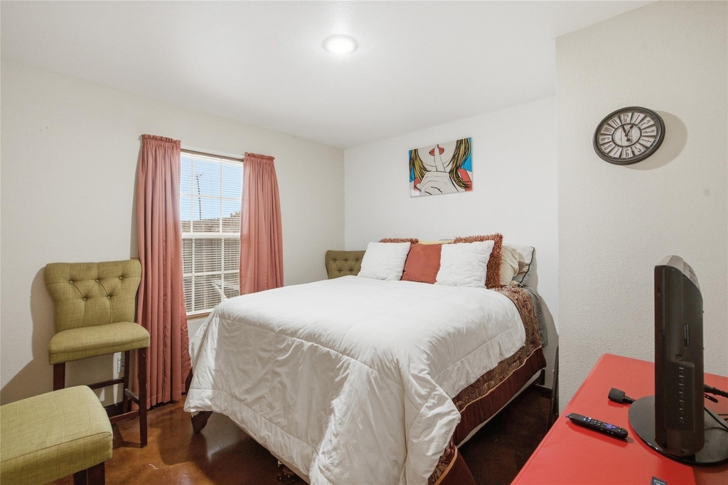 2900 Fitzhugh Avenue - Photo 14
